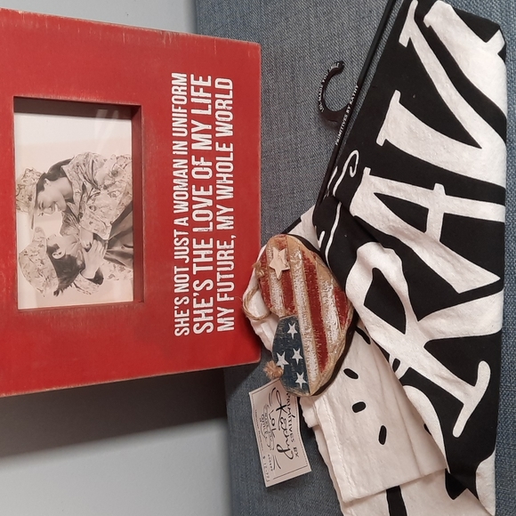 Wood Patriotic Frame Heart Ornament Kitchen Dish Towel Set American USA Military - Picture 1 of 13